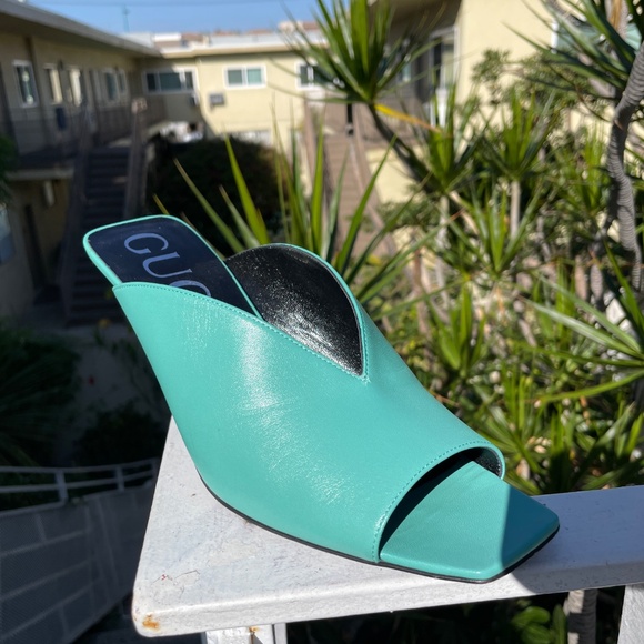 Gucci Women's Turquoise Mid Heel Open Toe Mules Sz 39.5 - Picture 9 of 11